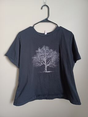 Women's Size 2XL Black And White Tree Bella Canvas T-Shirt Top